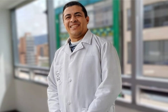 Enrique Barros, Gastroenterólogo Bogotá